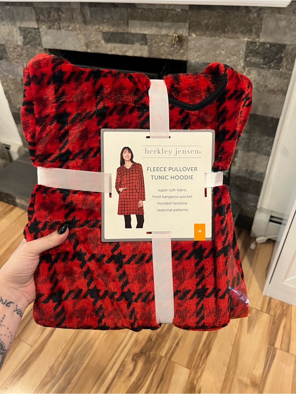 NWT Berkley Jensen Red & Black Houndstooth Fleece Pullover Tunic Hoodie